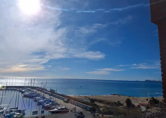 Candela'S Beach Port